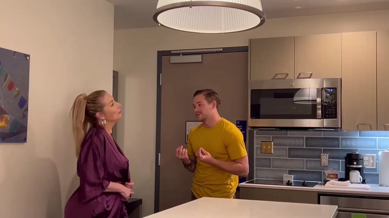 Curvy stepmom Alex Envy sucks and fucks her stepson Danni Jones until he cums