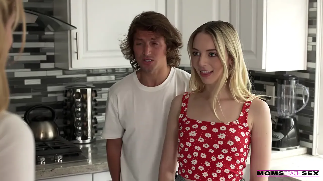 Stepmom helps Lily Larimar to satisfy her BF in Threesome