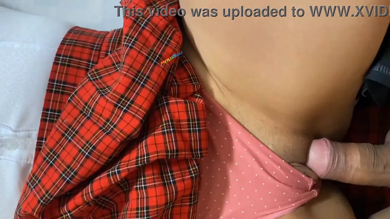 Amateur babe big booty video