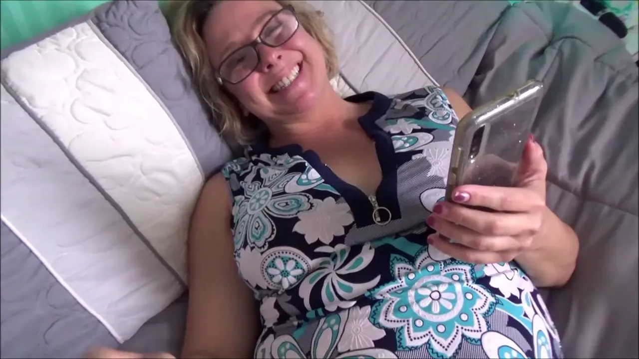 Amateur cougar MILF Brianna Beach gets distracted by her horny stepson in the bathroom
