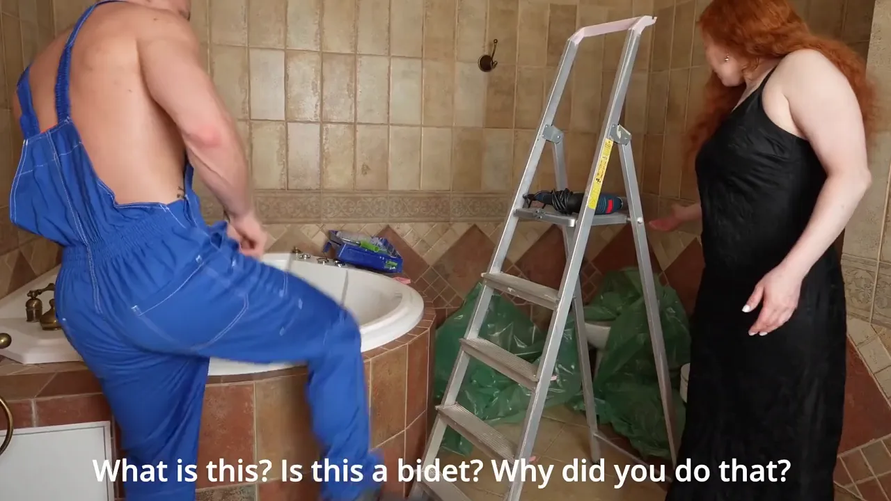Russian MILF seduces plumber to fuck her ass and pay him