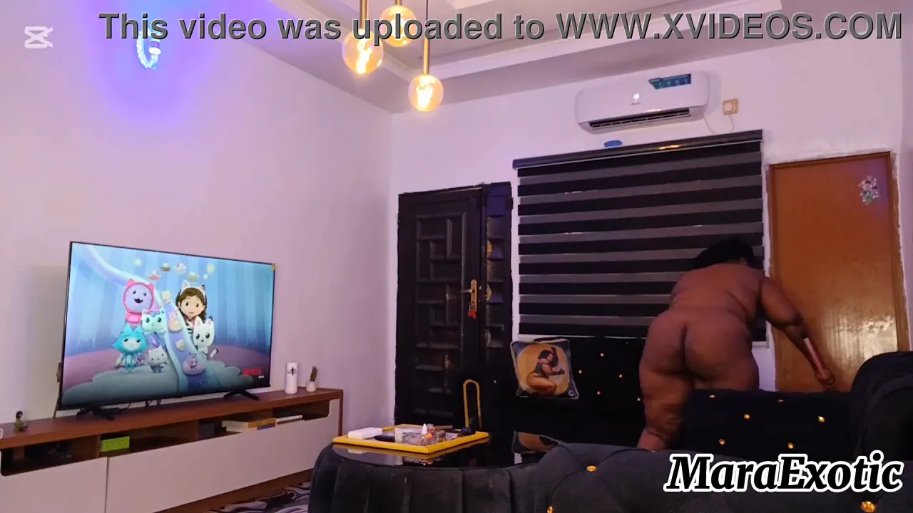 Naked Mara Exotic twerks and dances with her big fat ass in a solo housewife video