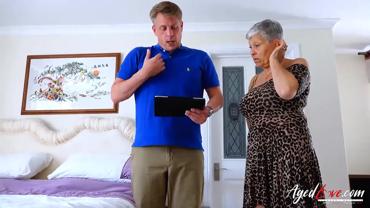Mature woman gets her holes filled by her handy lover