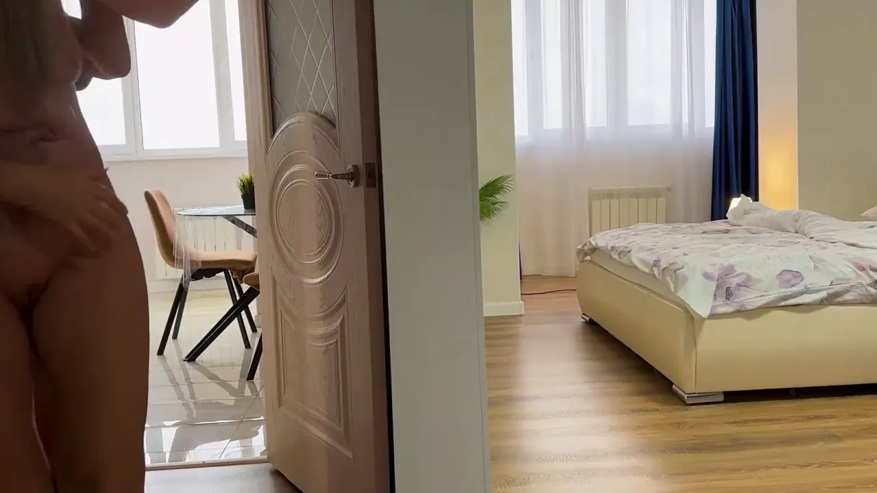 Amateur Russian MILF stepmom wakes up naked, gets a blowjob and has sex with her stepson