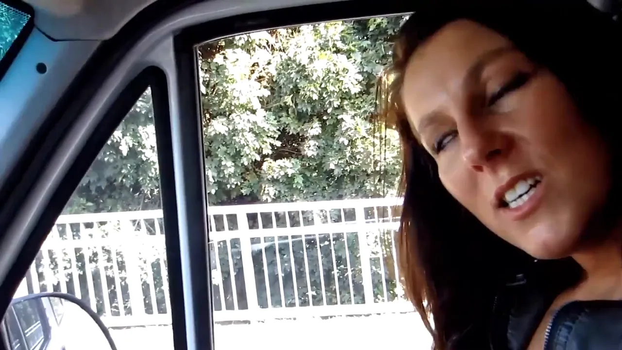 MILF Valentina Ross deep throats and facializes after anal for amateur couple Steven Hard