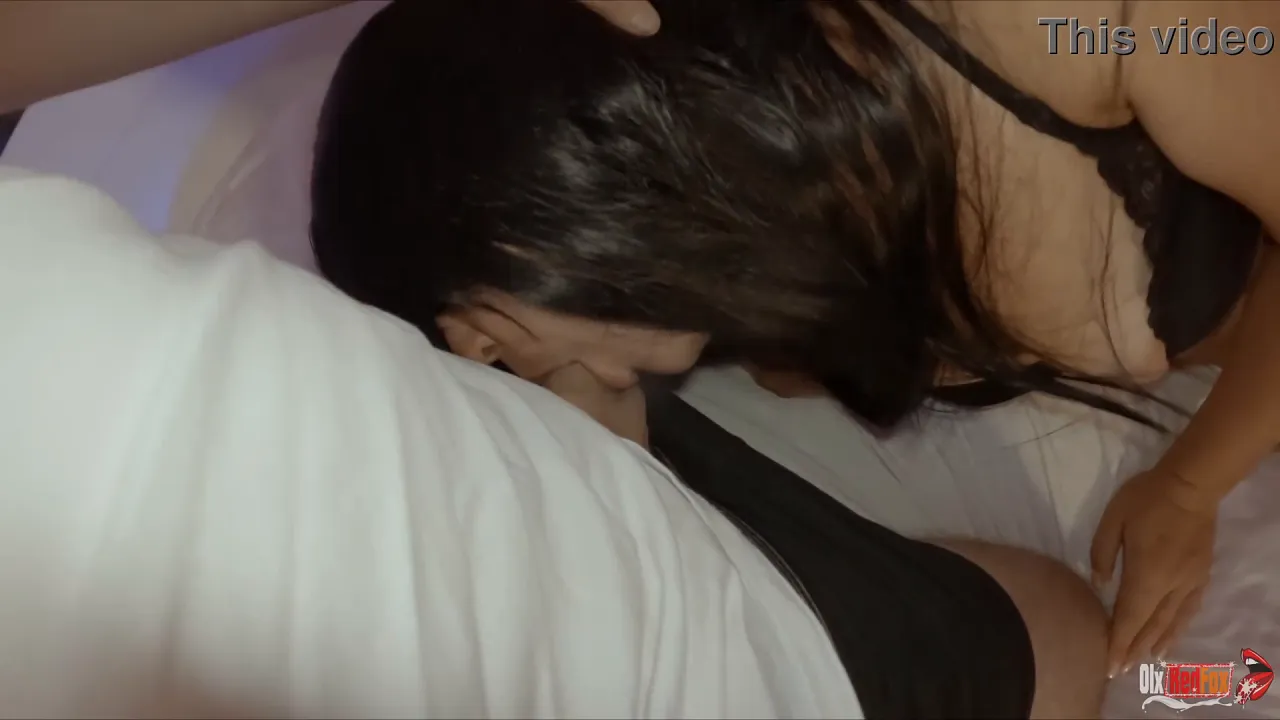 MILF stepmom gives her stepson a wet blowjob and deep throats before bedtime