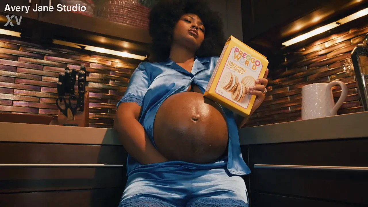 Pregnant ebony solo masturbation with food fetish