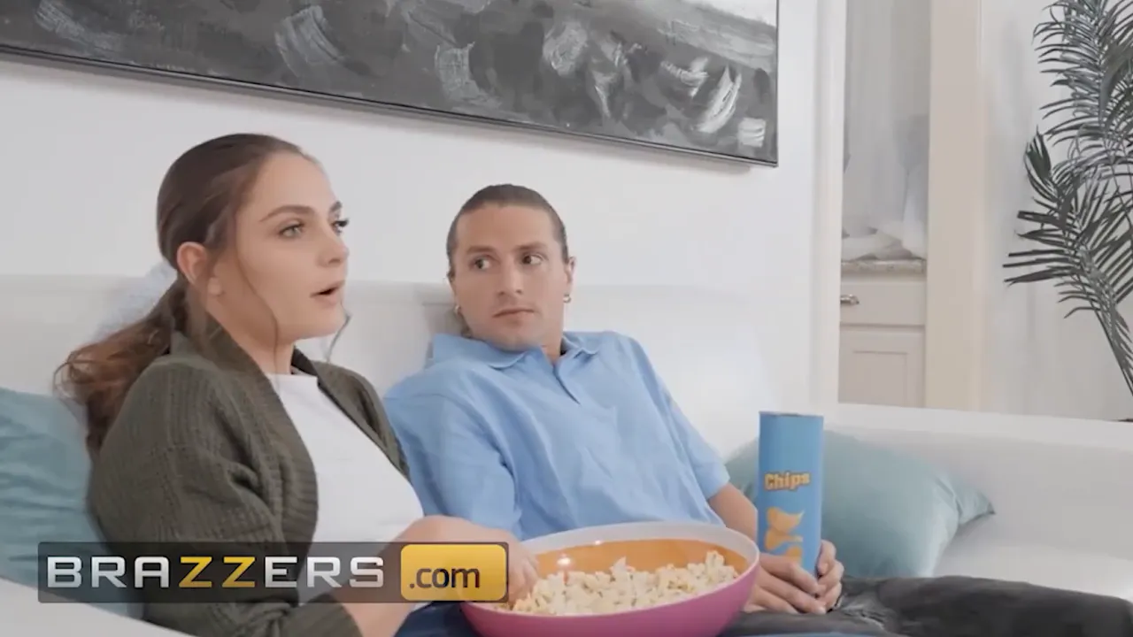MILF Sofi Ryan seduces her son-in-law for a cheating fuck in the kitchen