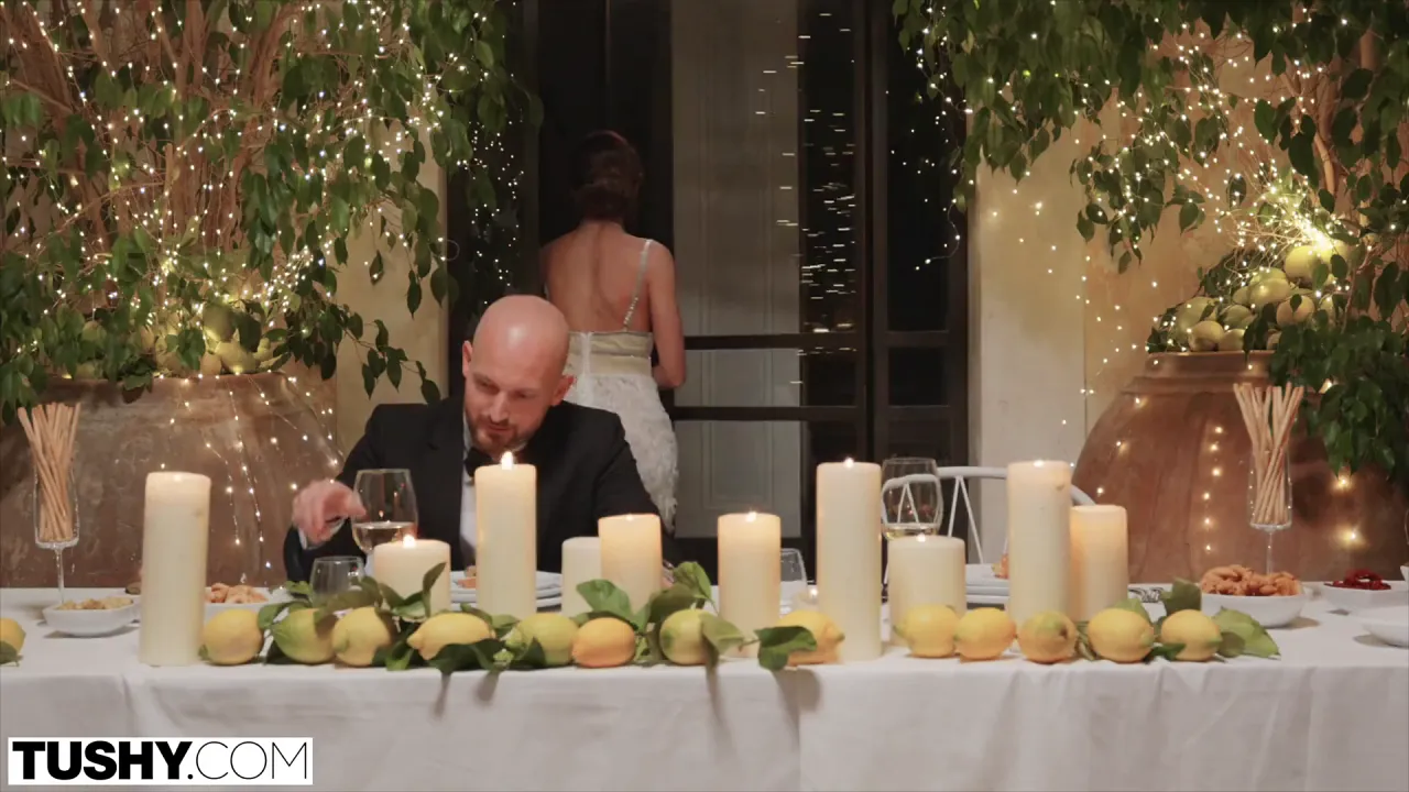 Bride Sybil gets a hardcore anal, Blowjob and Handjob before her wedding