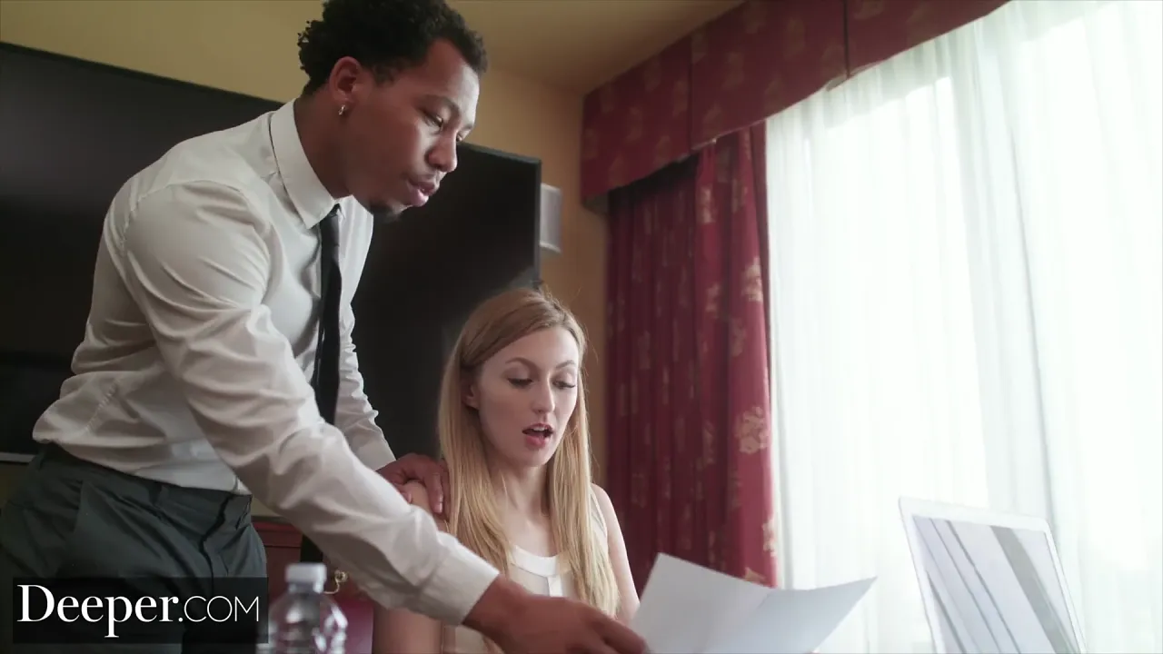 Blonde office babe Alexa Grace deepthroats and fucks Ricky Johnson's BBC in hardcore