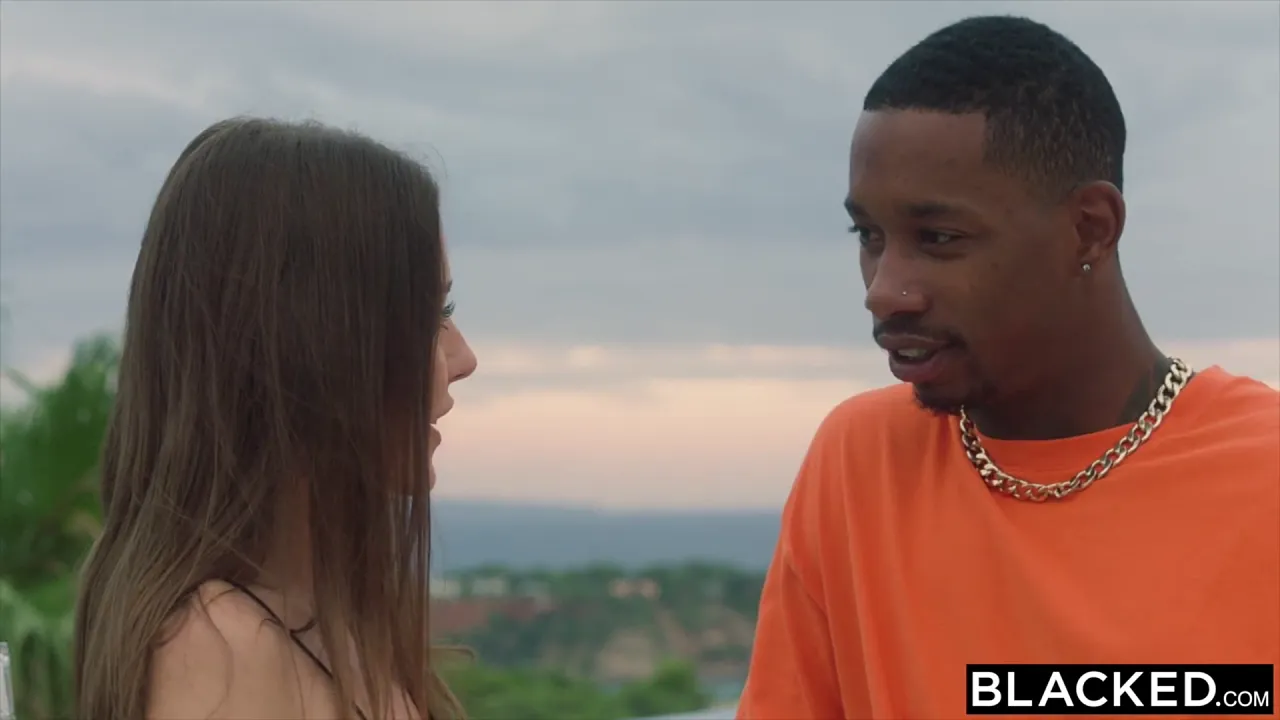 Brunette Sybil seduces her celebrity crush with a deepthroat and hardcore interracial