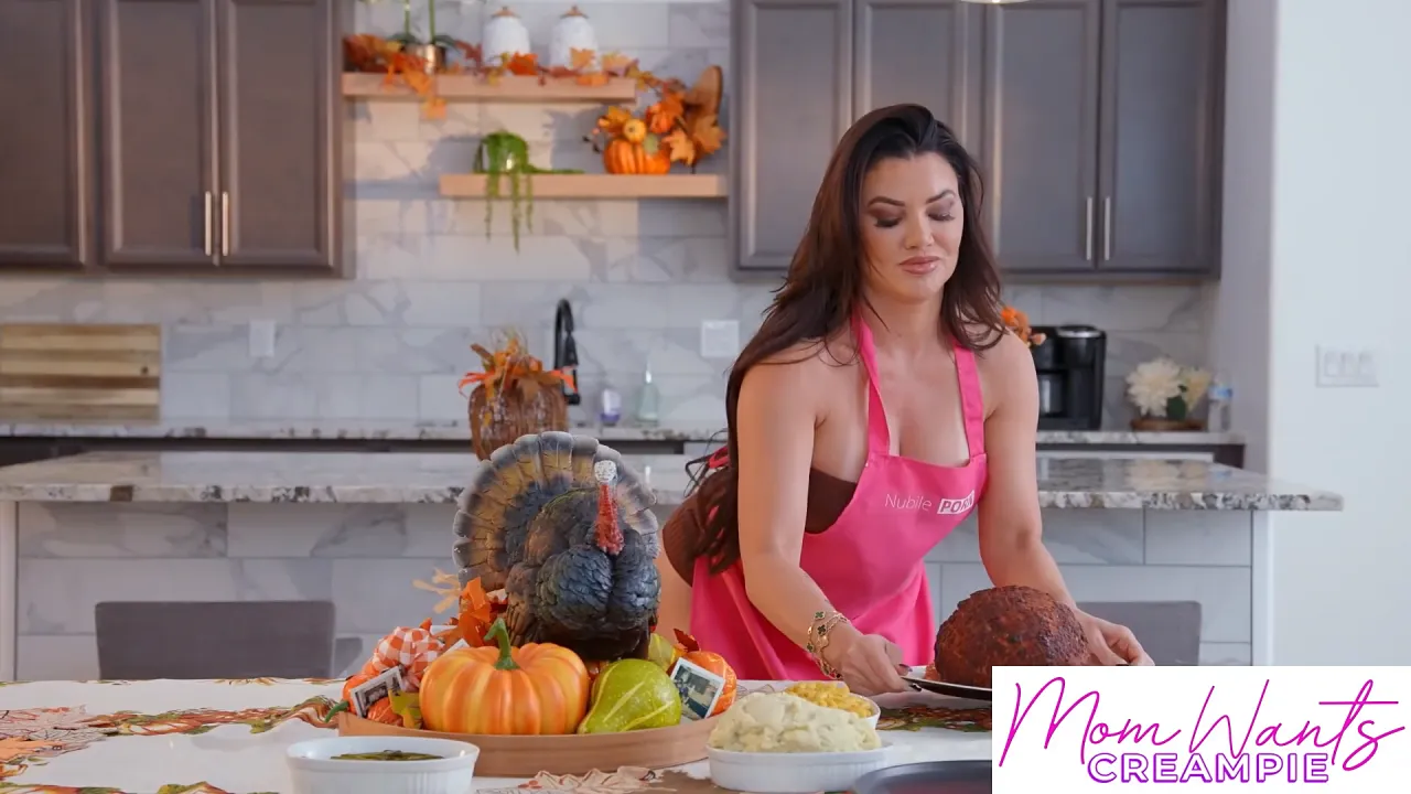 MILF Savanah Storm breeds her Thanksgiving stepson hard in POV creampie scene
