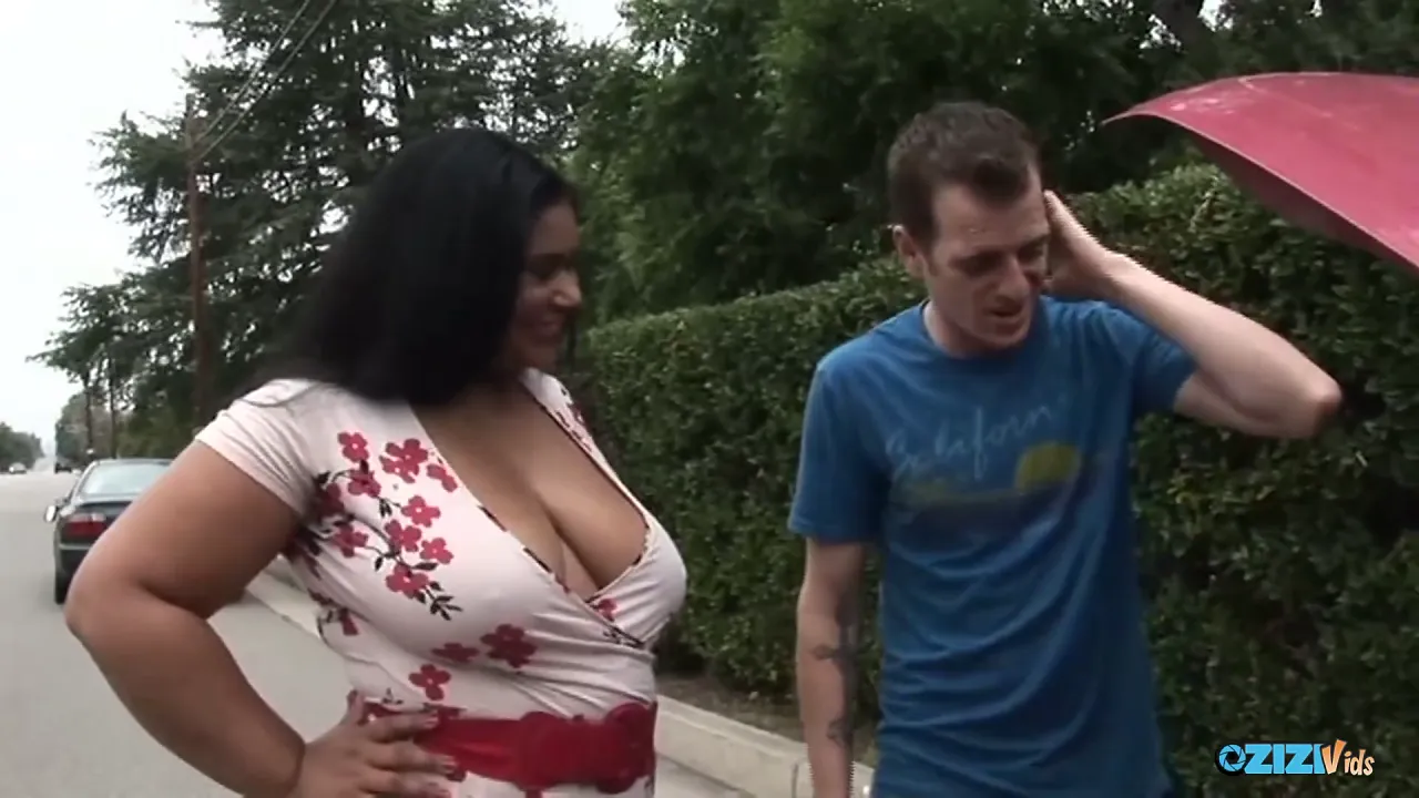 Curvy brunette girl gets her car fixed after fucking with a mechanic