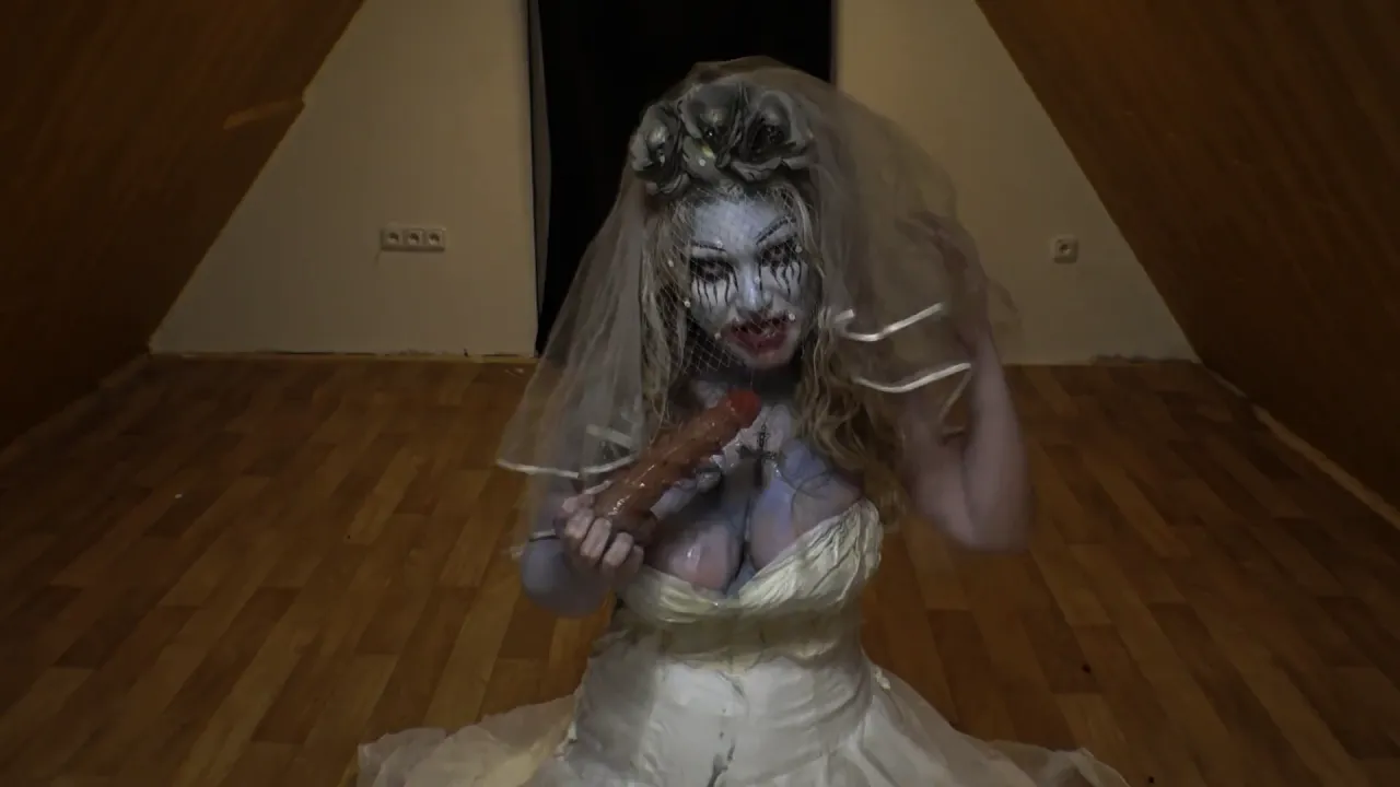 BBW blonde Naughty Natali wins Halloween contest with deepthroat blowjob