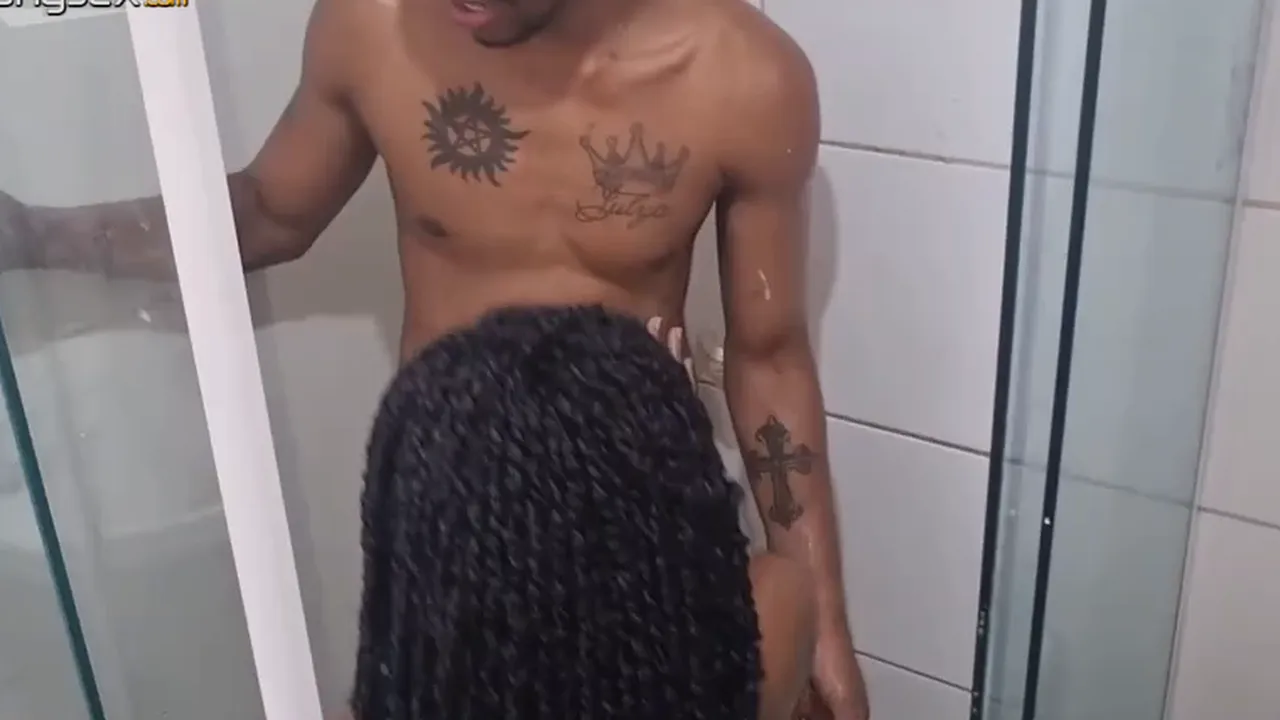 BBC husband couldn't resist fucking ebony when he saw her beautiful wet body in the shower