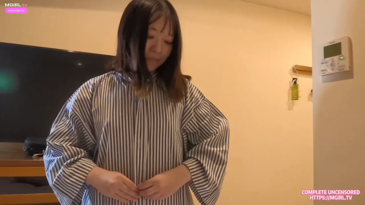 Mgirl.TV - Late night hookup leads to creampie for stranded Japanese girl in Shinjuku
