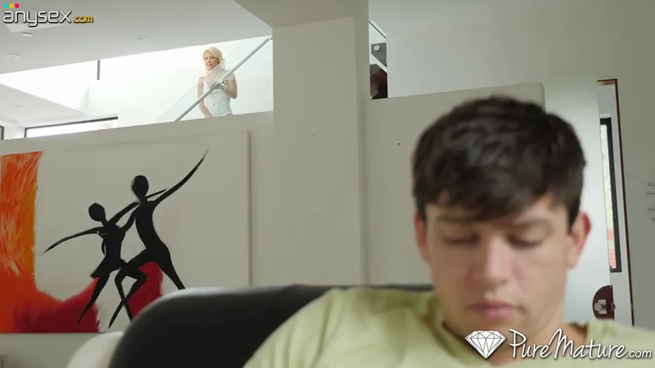 Experienced MILF Laura Bentley seduces her stepson and has hardcore sex in the kitchen