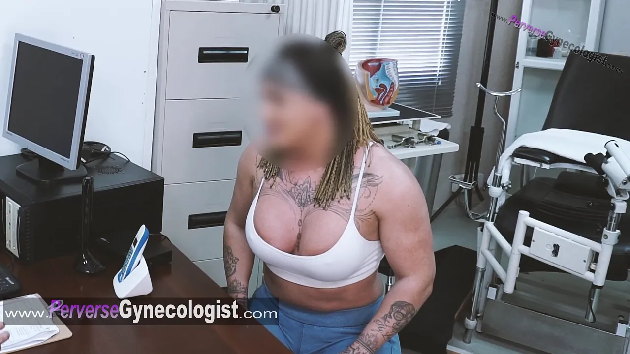 Latina MILF gynecologist gets anal sex and cums on her face in roleplay