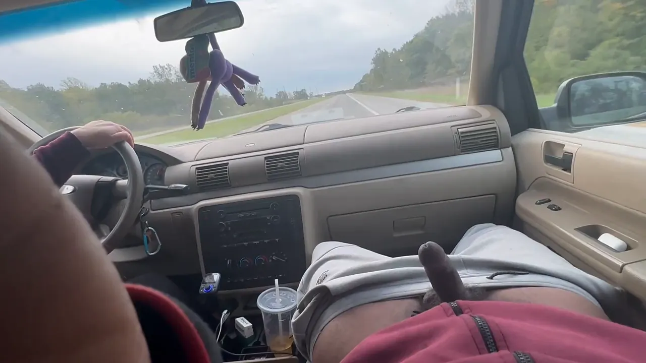 BBW cop pulls over red-haired pervert in traffic stop for public handjob roleplay