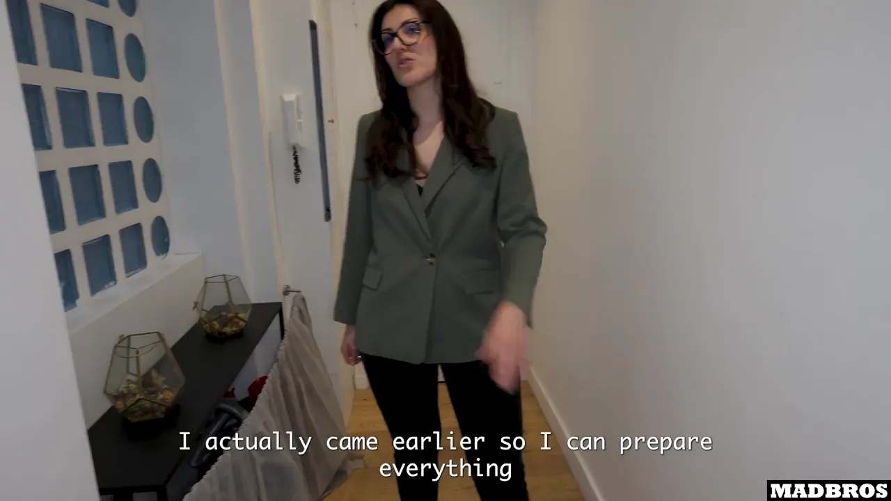 French MILF Mad Bros X gets intense anal and a blowjob before her meeting