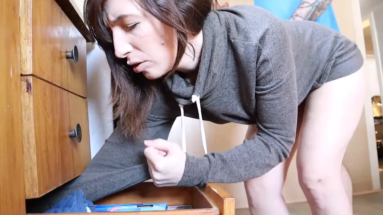 Stepmom gets stuck in doggystyle pose, stepson fucks her in the kitchen