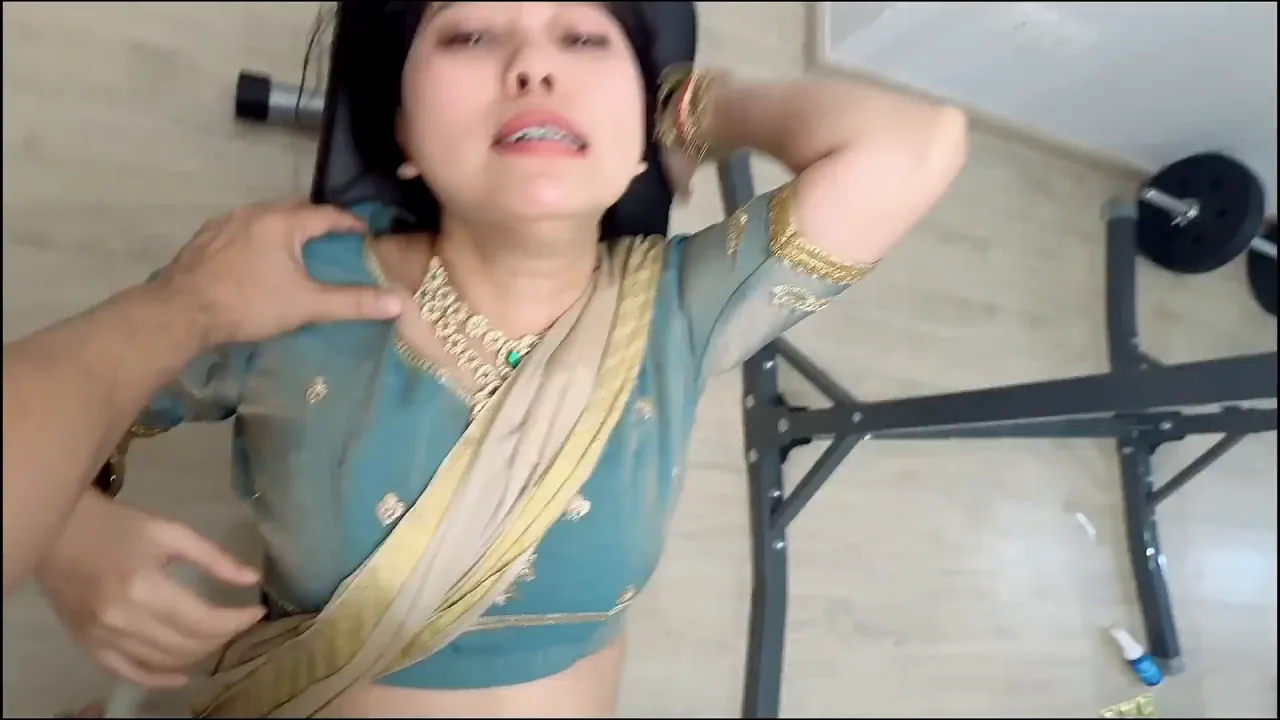 Indian gym teacher Ah Ko Lay gets a rough creampie after dildo play