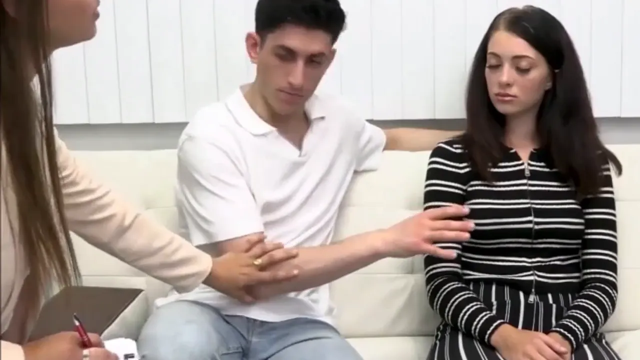 Therapy session turns into a threesome fuck between stepmom, stepsister and guy