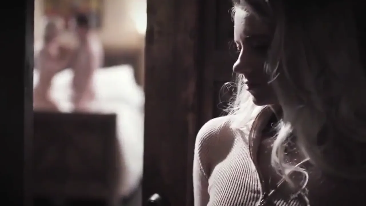 Stepdaughter involved in the family 3some