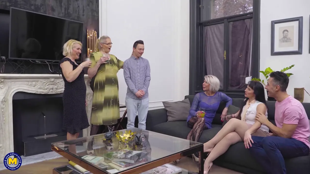Camilla Creampie joins amateur MILFs and GILFs for a home sex party