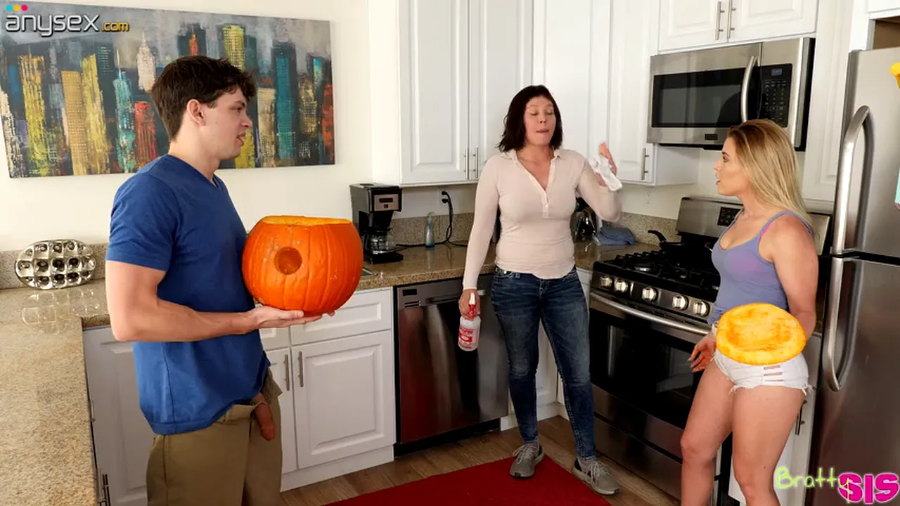 Stepbrother puts his dick in a pumpkin for Aubrey Sinclair and they have crazy Halloween