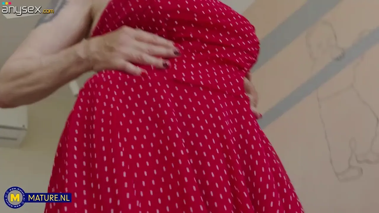 Granny Celeste enjoys a giant cock in 1080p Dutch amateur video