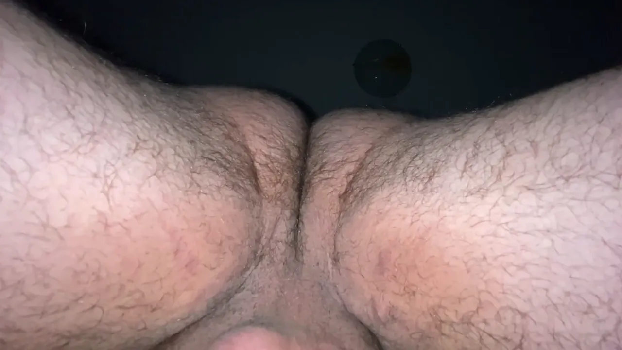 Hairy Latina gets deep creampie and cums hard