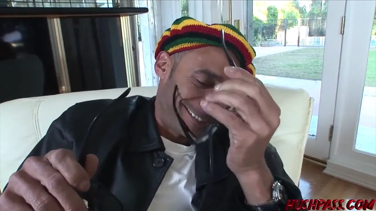 Megan Monroe fucks Ramon for his payday