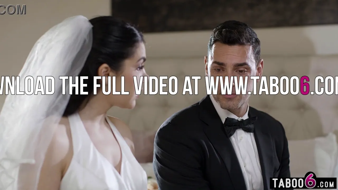 Italian bride Valentina Nappi gets her big bubble butt buttplugged and fucked on her