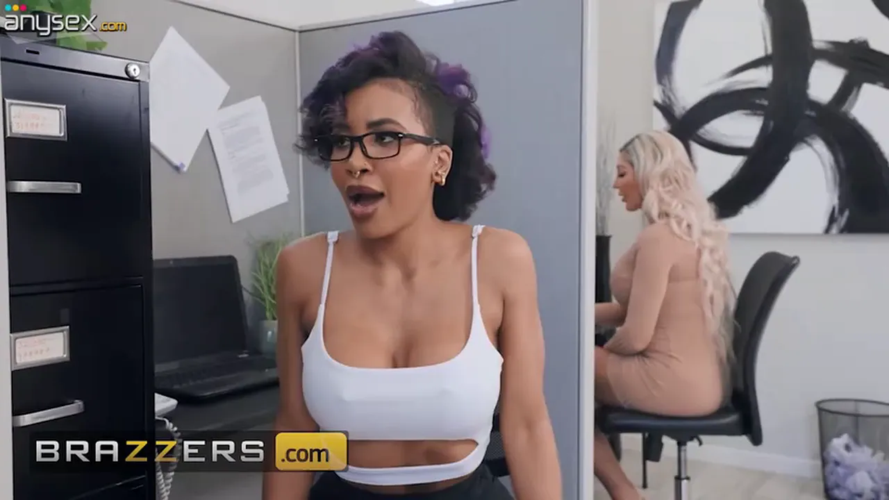 Ebony Ajaa XXX seduces coworker for quick office doggystyle fuck