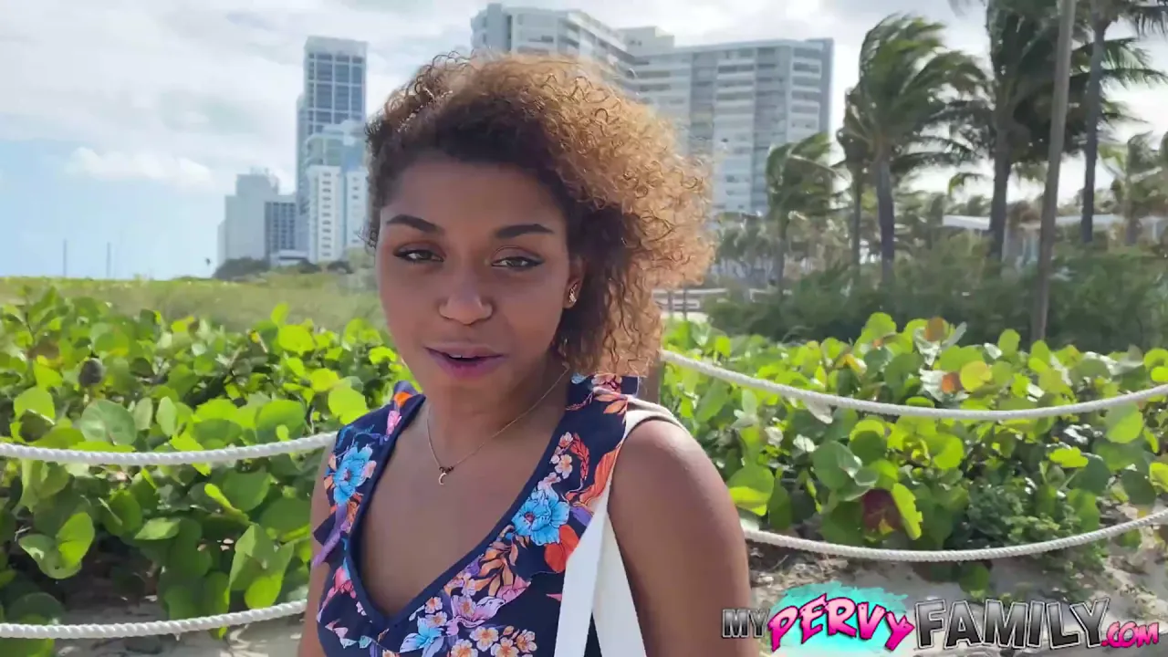 Milu Blaze's step fantasy with a big-dicked Miami cousin