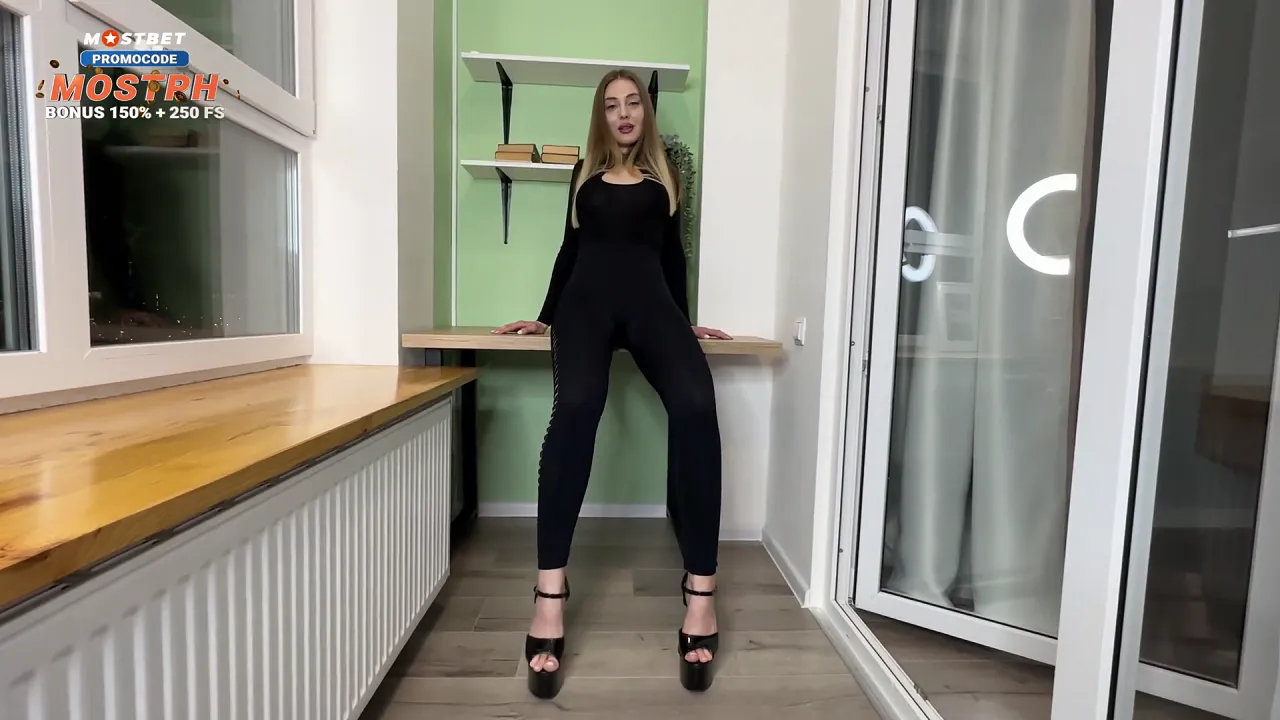 Teacher with big tits sucks her student's cock and gets a facial