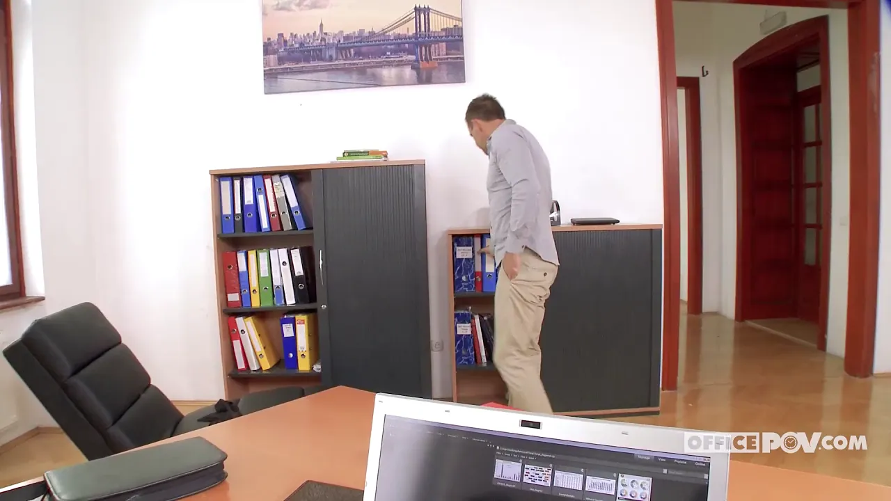 A shameless office affair with Vanessa Decker - itspov