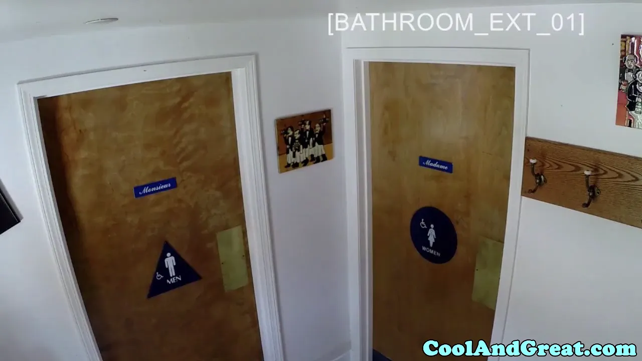 Housewife Miss Melrose deepthroats and swallows two big loads in a restaurant restroom