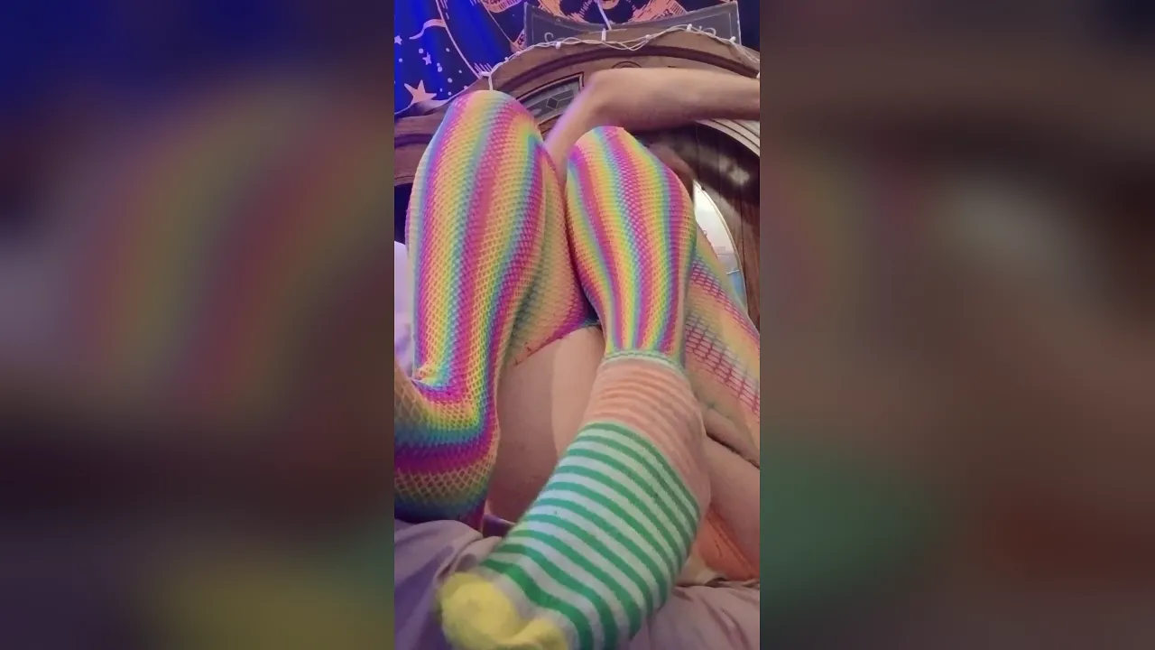 Exclusive reality video of smoking MILF Molly Devine