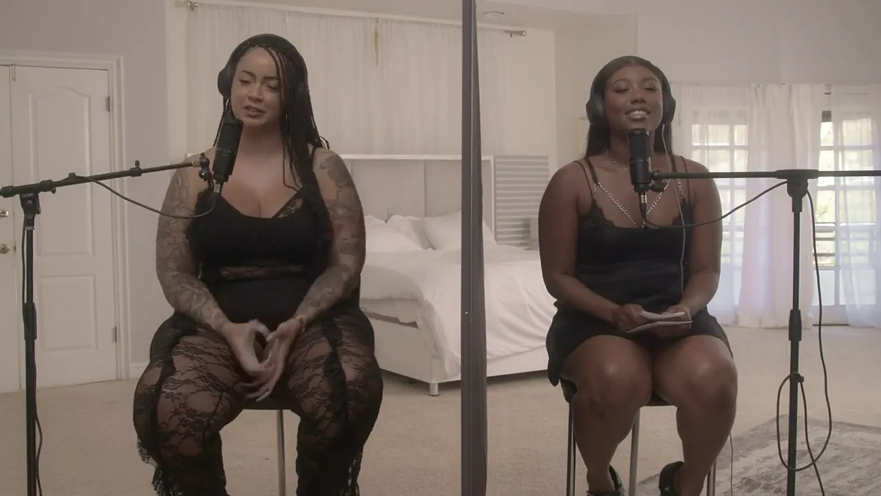 BBW Latina lesbians Badkittyyy and Chanell Heart lick each other's thick asses in a blind